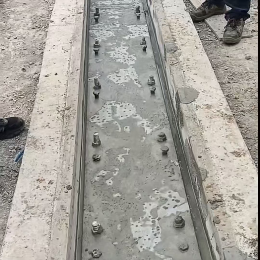 柳林港口码头起重机龙门吊重型机械设备稳固用早强快凝轨道胶泥